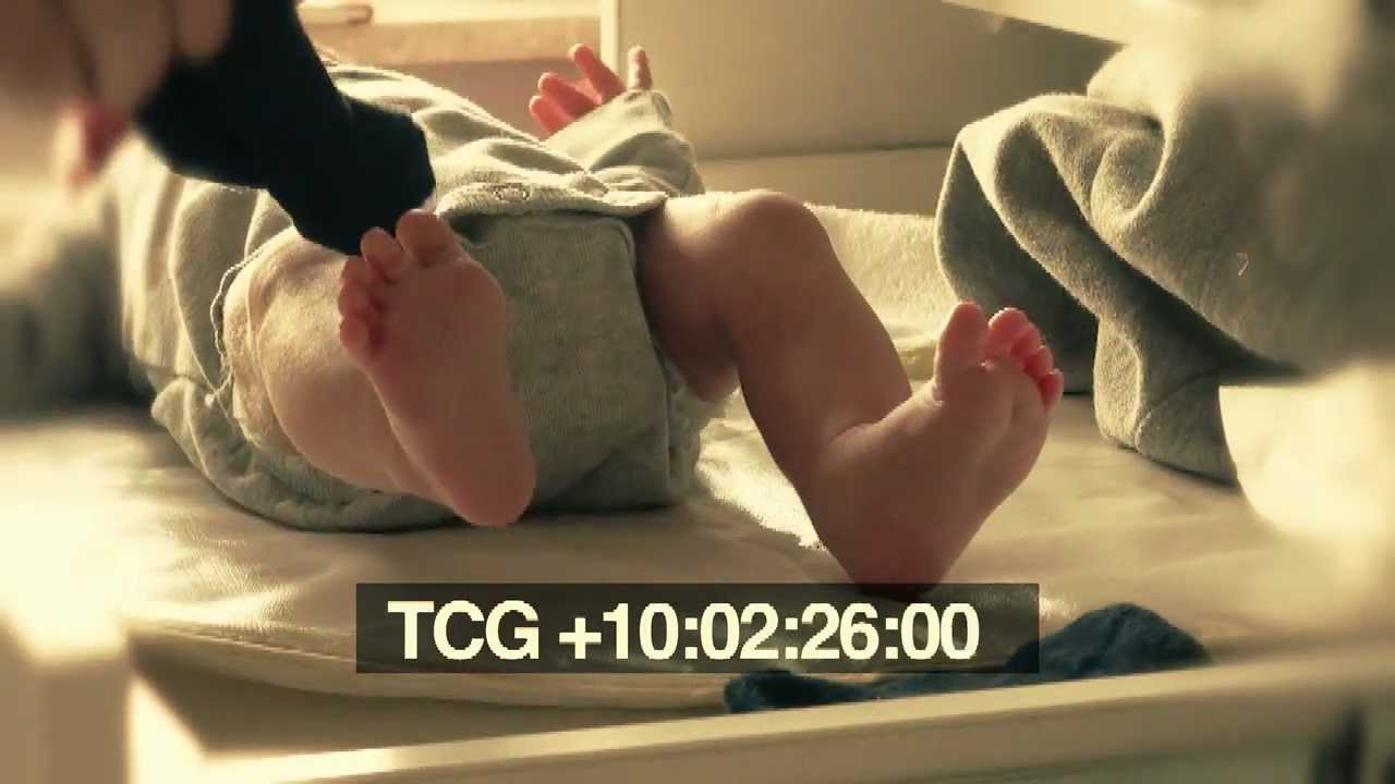 Jak przewinąć dziecko? Zmiana pieluchy w trzy minuty! | tatapad.pl