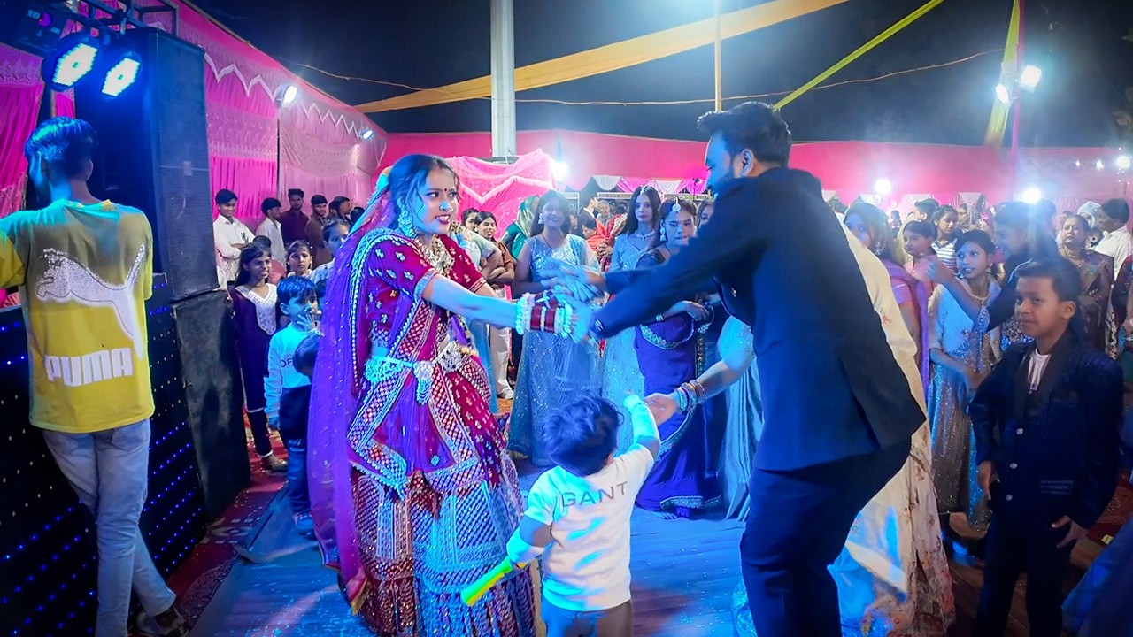 Jija tu kala main gori ghani Dance😱 | Sagai Vlog 😍