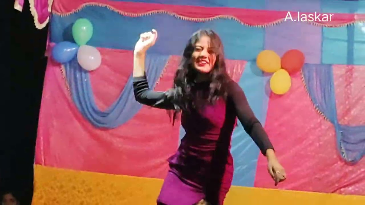যে দেখে সে পাগল হয়িলো/  tor sexy sorira /dance hangama 