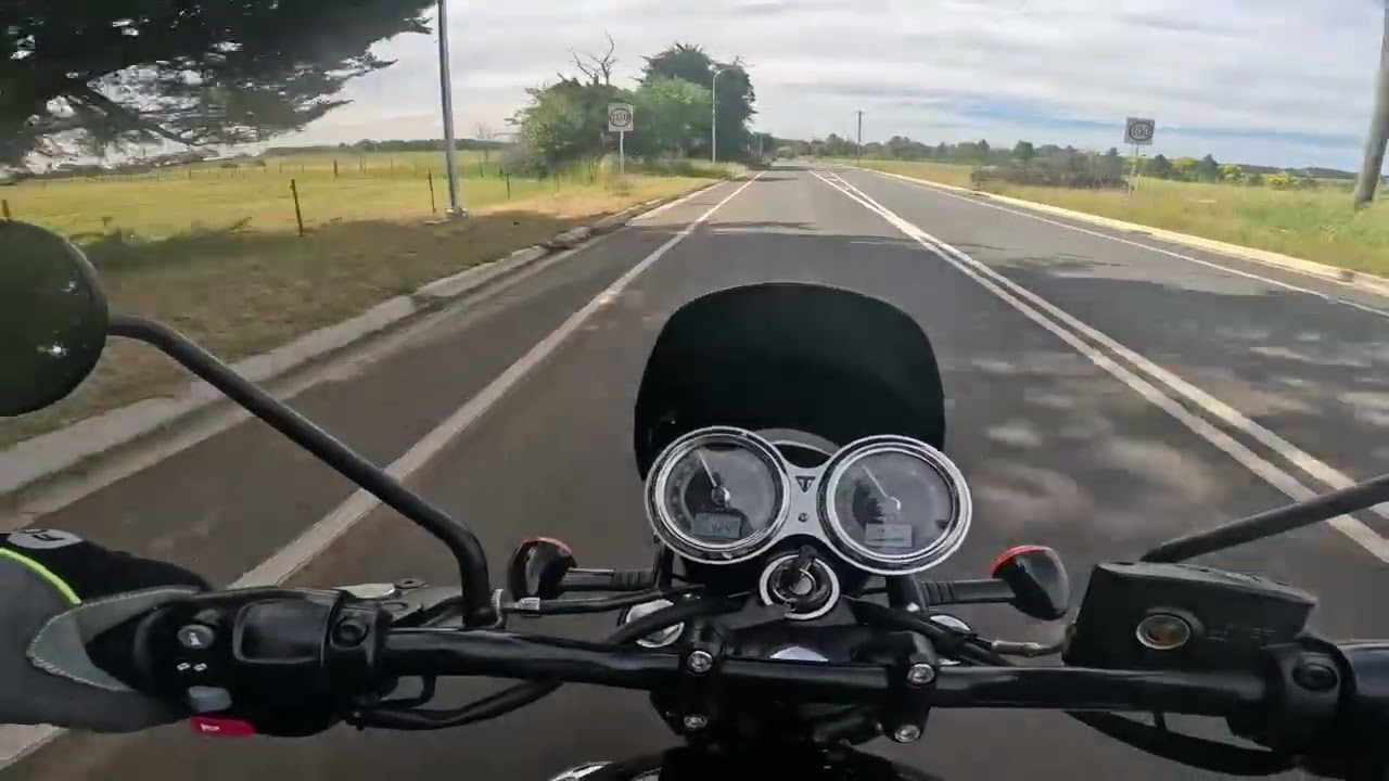 Triumph Bonneville T100 Black — моя первая дальняя поездка и мои мысли!