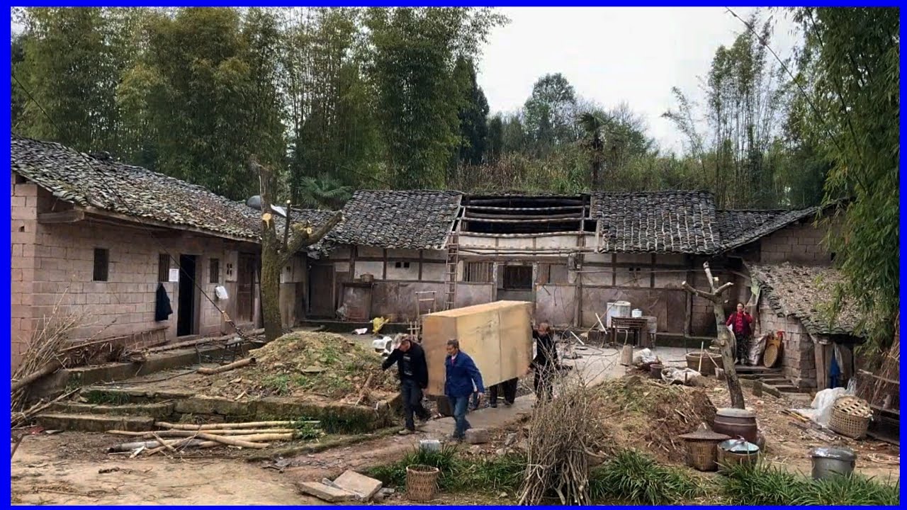 demolish a rotten old house in the countryside to build a new, more durable house