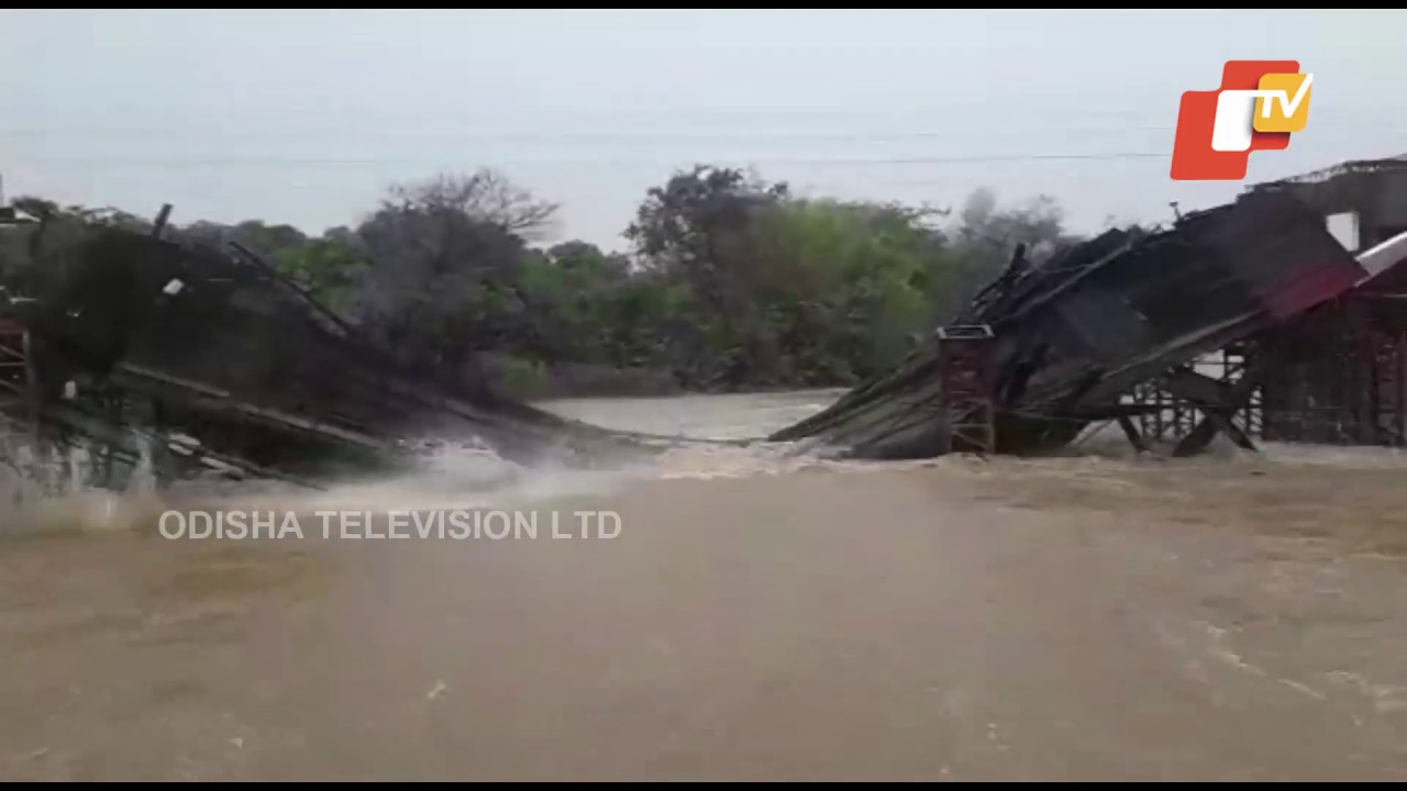Bridge collapses in Surat