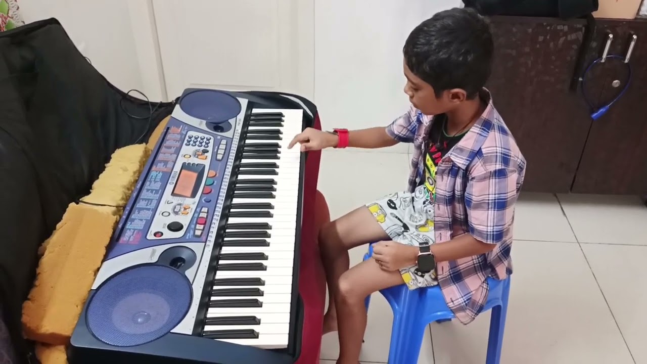 Pranav Keyboard performance Vaseegara from Minnale