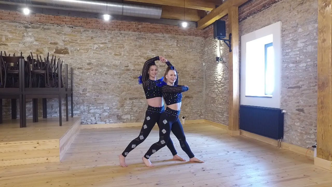DISCO DANCE DUO - NATY BAŠKOVÁ A MAKY SCHUSSEROVÁ