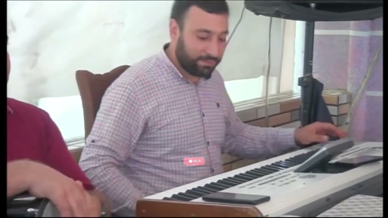 yeni super oyun havasi ardi yaniq keremi sintez Emil   ritm nagara Ziyad   gitara Reşad Agcabedili