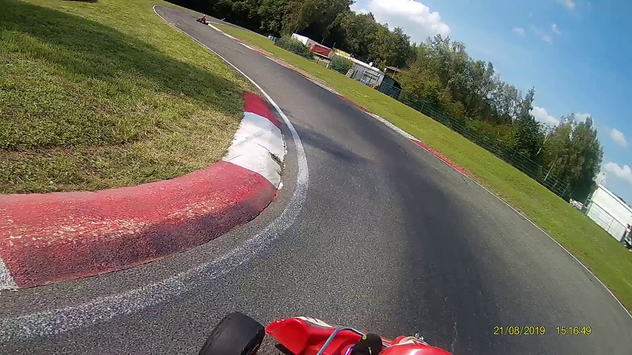 Kartbahn Erftlandring Kerpen. Doppelpremiere. Zum ersten Mal dort und auch in einem Rennkart
