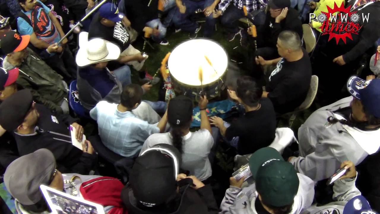 Battle Hill vs Bull Horn Vegas Qualifier [Bull Horn] @ Enoch Powwow 2016