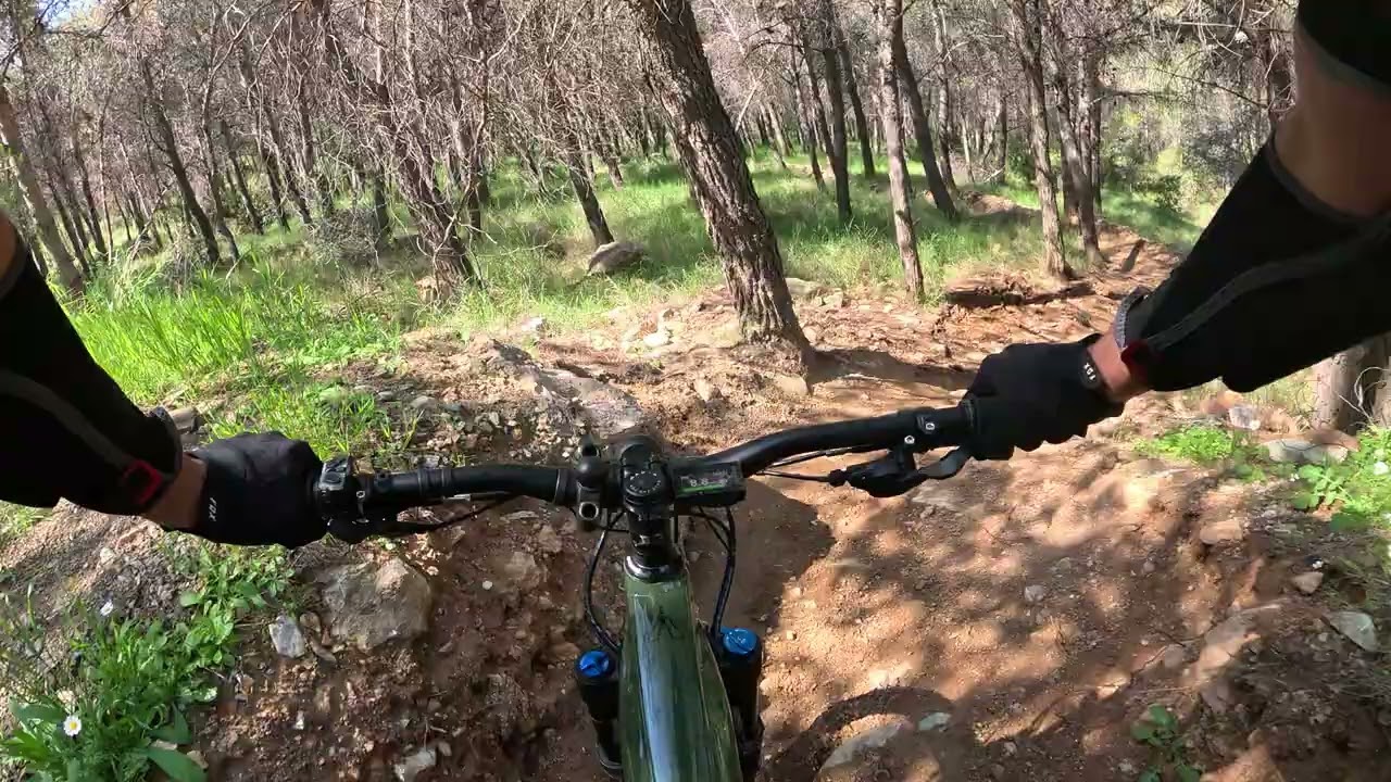 Ena karavi palio sapiokaravo!! 🤪⛵🚲
