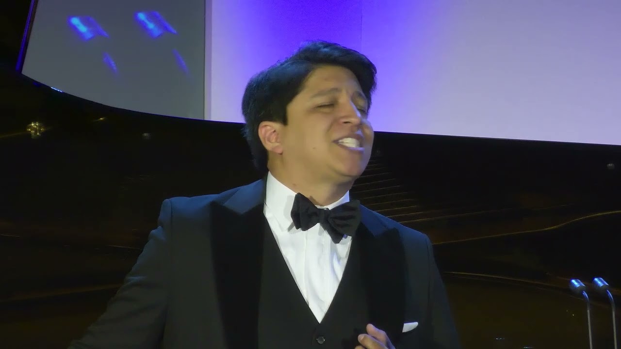 Iv&aacute;n Ay&oacute;n-Rivas performs Mercadante's 'Son del tuo volto immagine' from Il proscritto