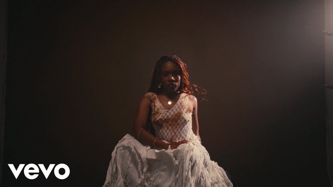 Amirah - spacious (Official Visualizer)