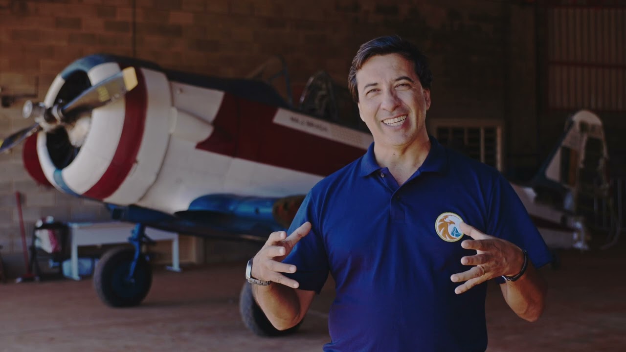 Conhe&ccedil;a a REVOAR e o projeto de restauro do T-6 voado pelo Coronel Braga