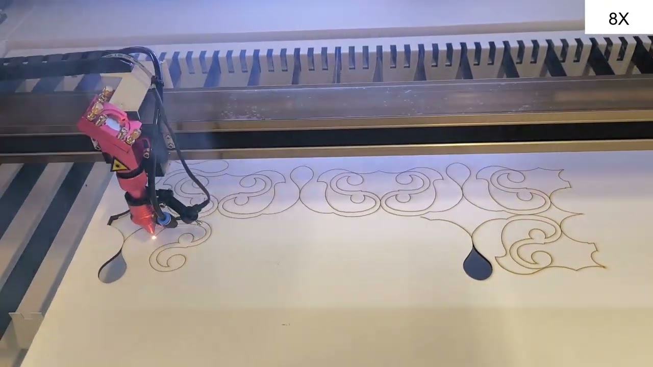 Cięcie ozdób ściennych z MDF 3mm (laminowany) - Ploter laserowy CO2 DANKUR 130x90 CL RECI W2