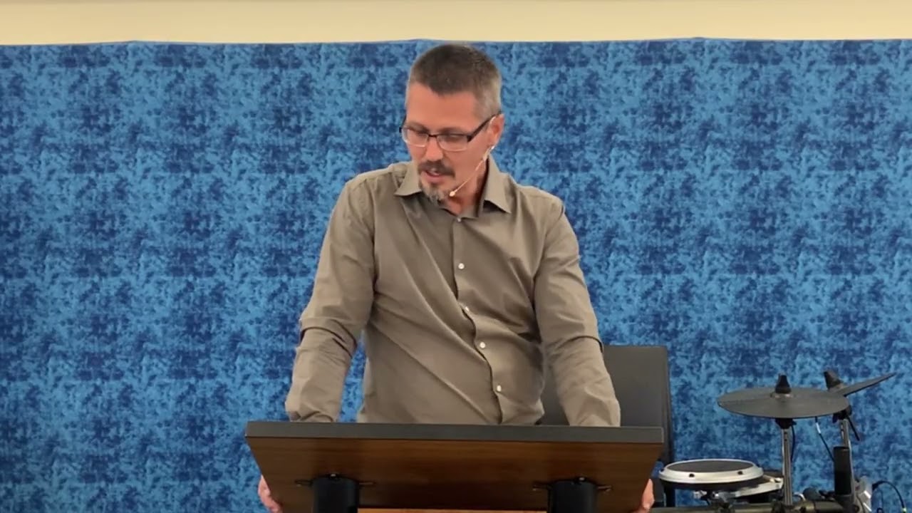 Die Man van Lyding verruil 'n doringkroon vir 'n Hemelse kroon