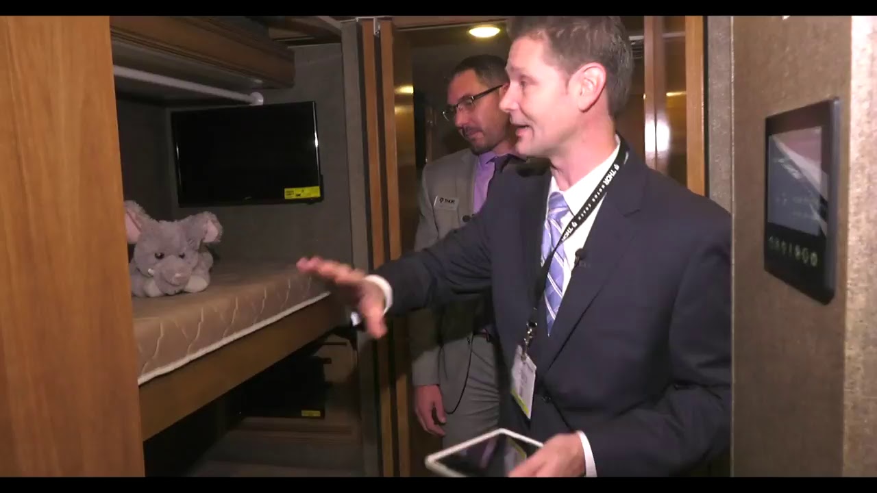 Thor Motor Coach: LIVE with the Miramar 37.1 from Thor Motor Coach