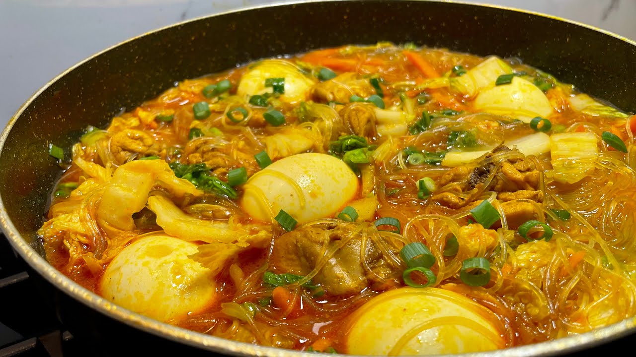 Ganito Pala Kasarap ang Pagluluto ng CHICKEN SOTANGHON SOUP 💯👌❗️Easy Chicken Sotanghon Soup Recipe❗️