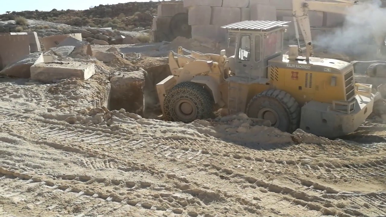 XIAJIN forklift loader quarry work marble granite quarry block handler equipment