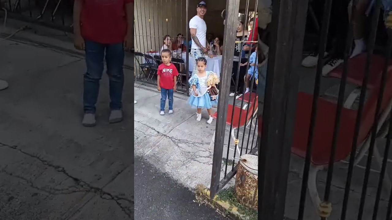 entrega de flores para la peque&ntilde;a Nicole 💐🫶