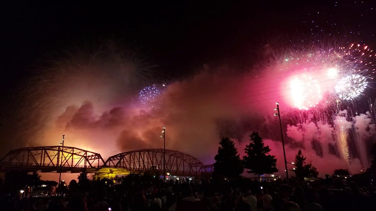 AMAZING fireworks finale 7 4 19 Nashville TN