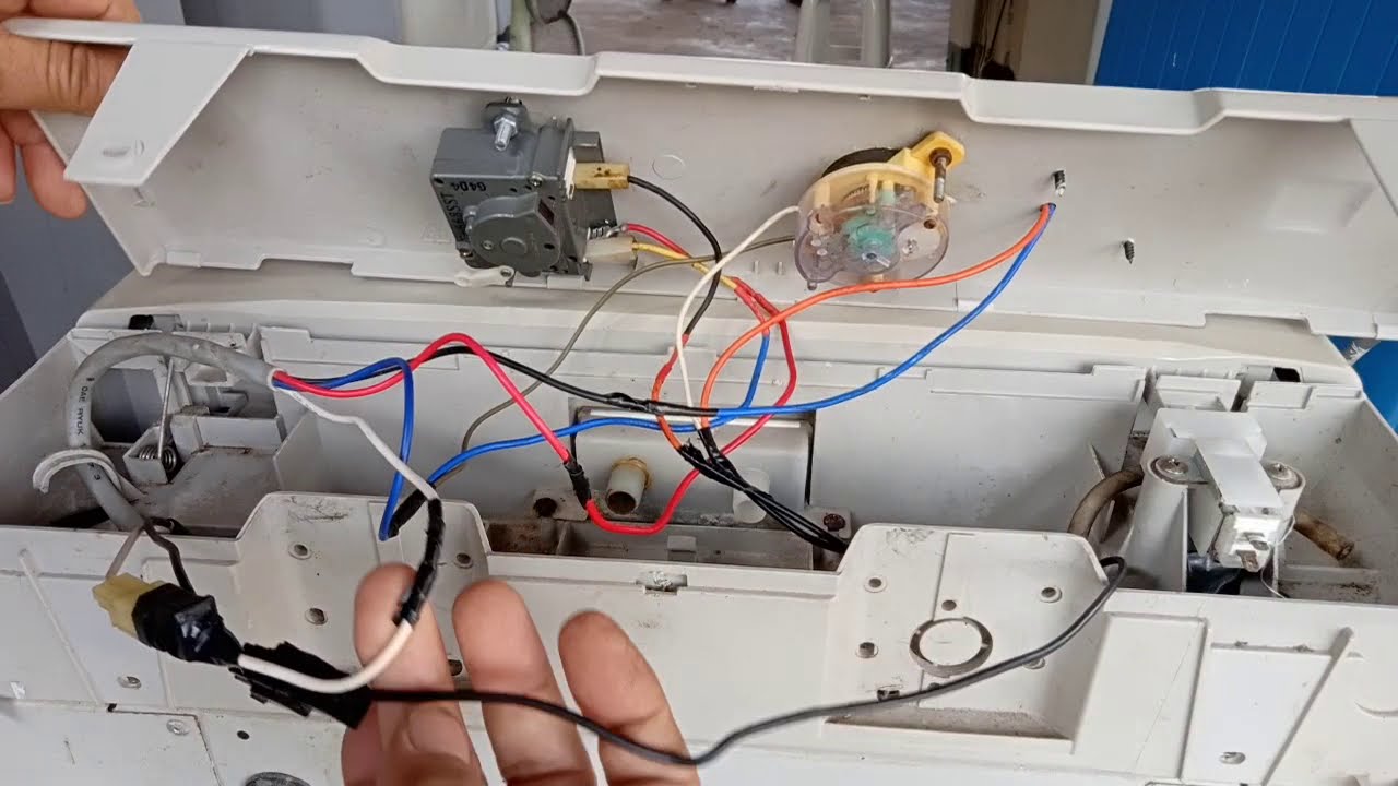 เครื่องซักผ้าLGใส่ลานนาฬิกา@นพดลสีมาลา