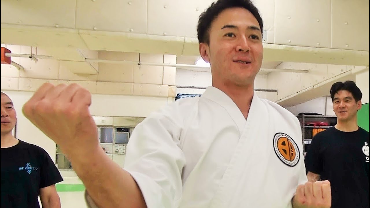 沖縄空手の秘密を公開　Secret techniques of Okinawa Karate (English subtitles)