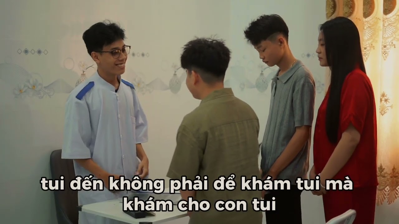 Kịch tết này con come out 