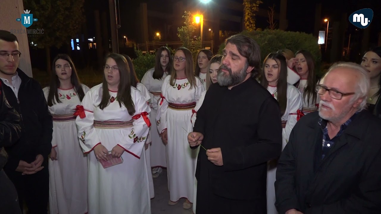 Ponoćna Vaskršnja liturgija u Hramu Blagovesti -Rajkovac