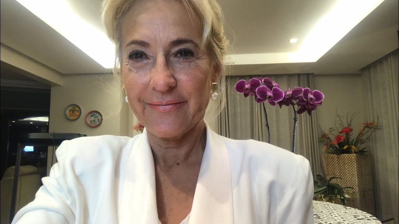 Sintomas da menopausa tratados com vitaminas e dieta do Sol ☀️