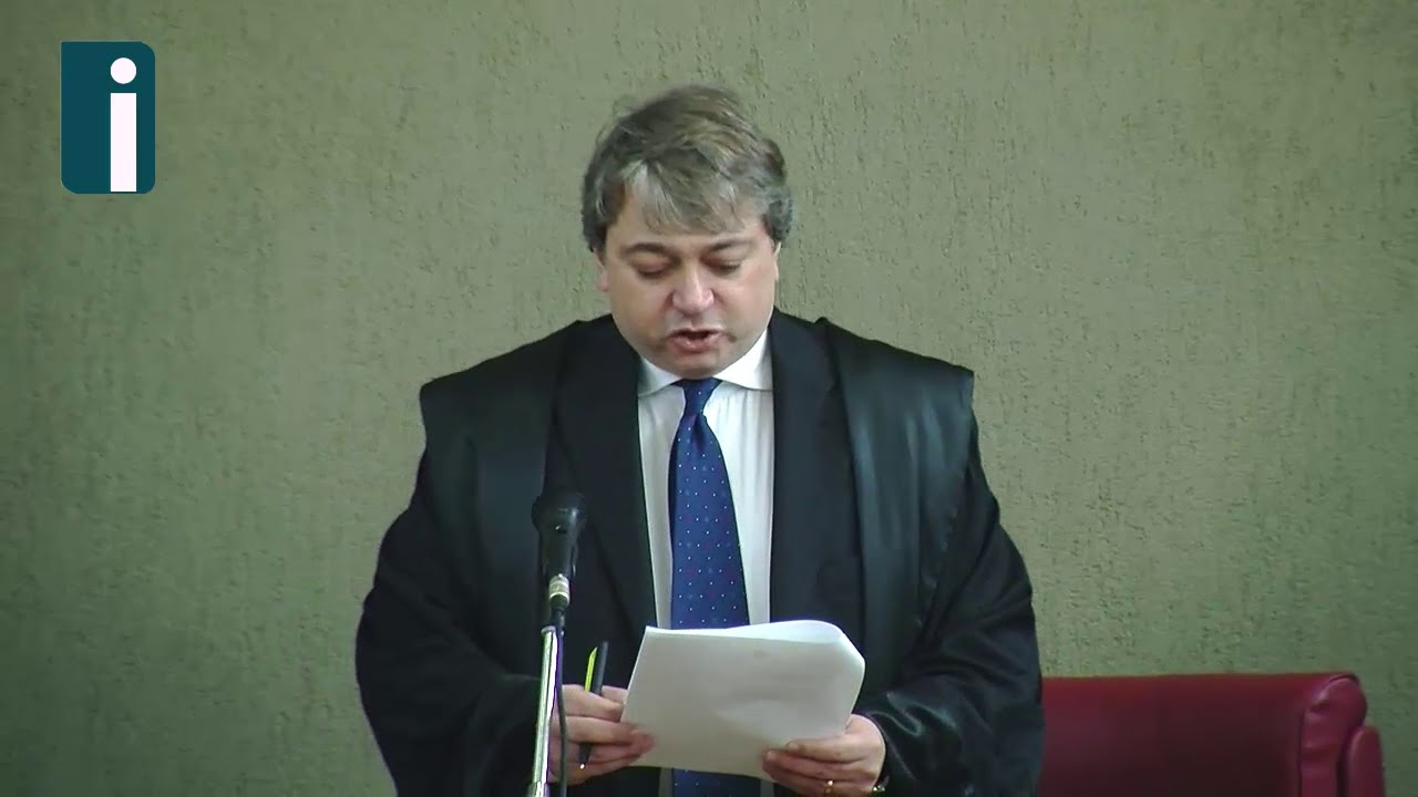 Processo Bus,  il Giudice Luigi Buono legge la sentenza tra le proteste