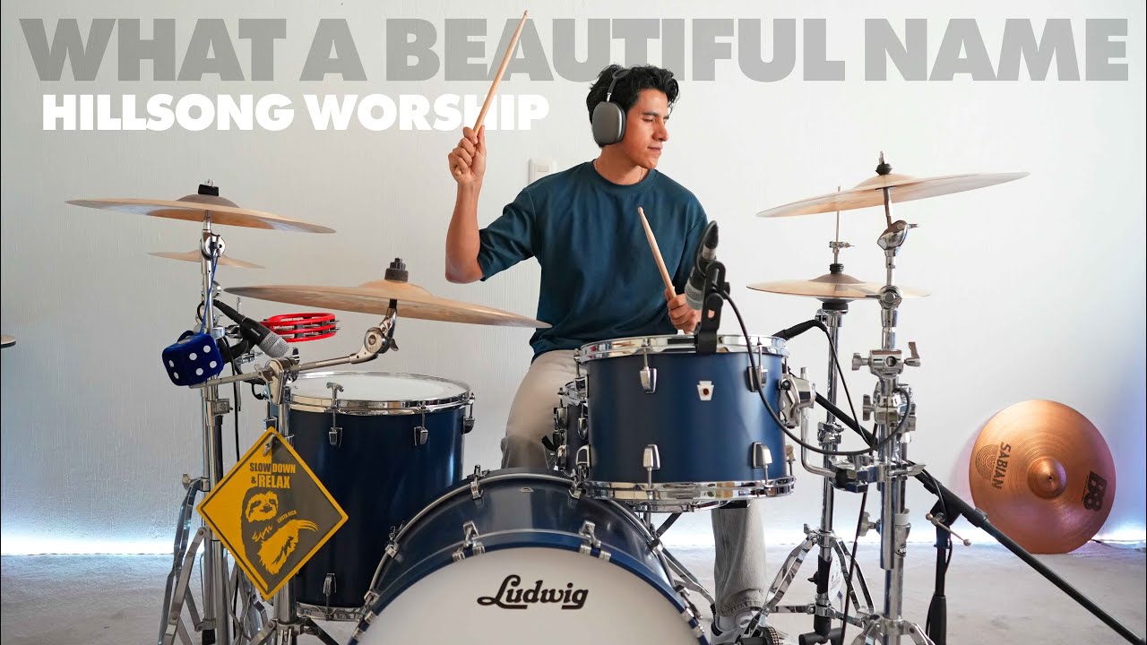 WHAT A BEAUTIFUL NAME - Hillsong Worship, Brooke Ligertwood