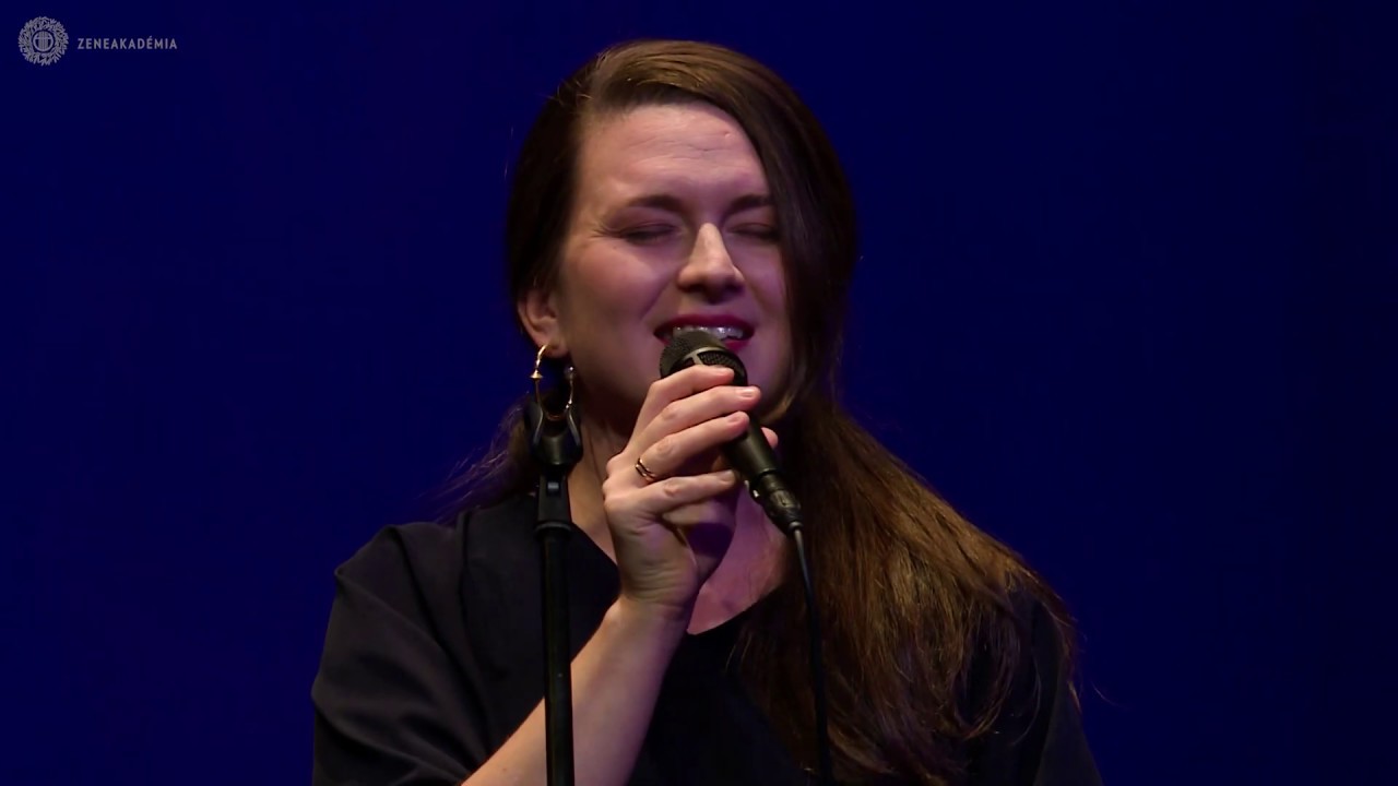 Júlia Karosi: Cole Porter songs