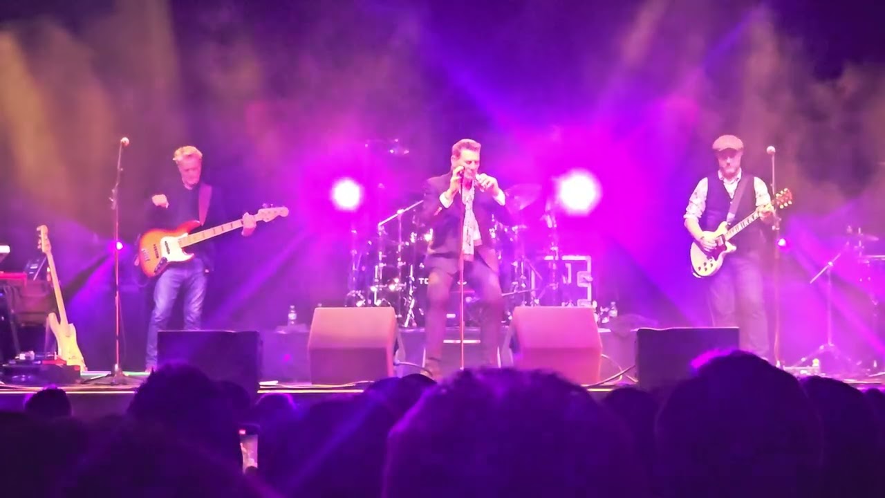 Tony Hadley (Spandau Ballet) - Through The Barricades (Admiralspalast-Berlin, 04.11.2025)