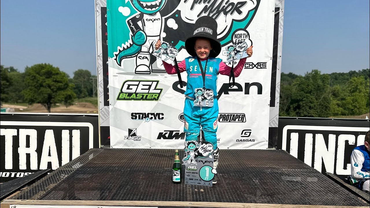 Loretta Lynn’s regional Raycin Kyler ￼