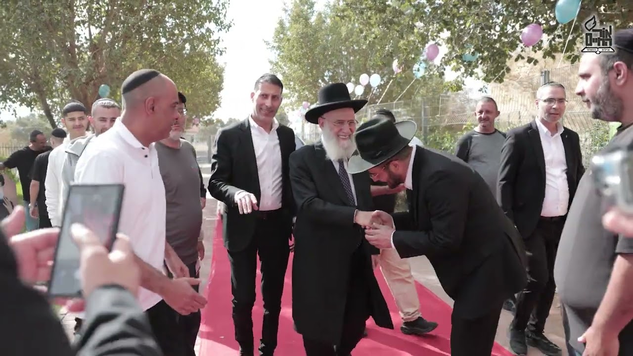 וְעָשִׂיתָ כְּכָל אֲשֶׁר יוֹרוּךָ  מומלץ מאוד