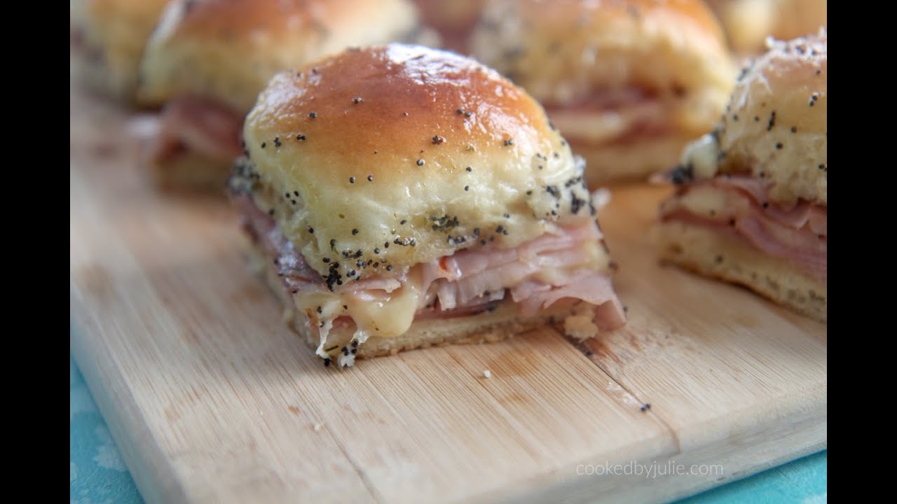 Слайдеры с ветчиной и сыром