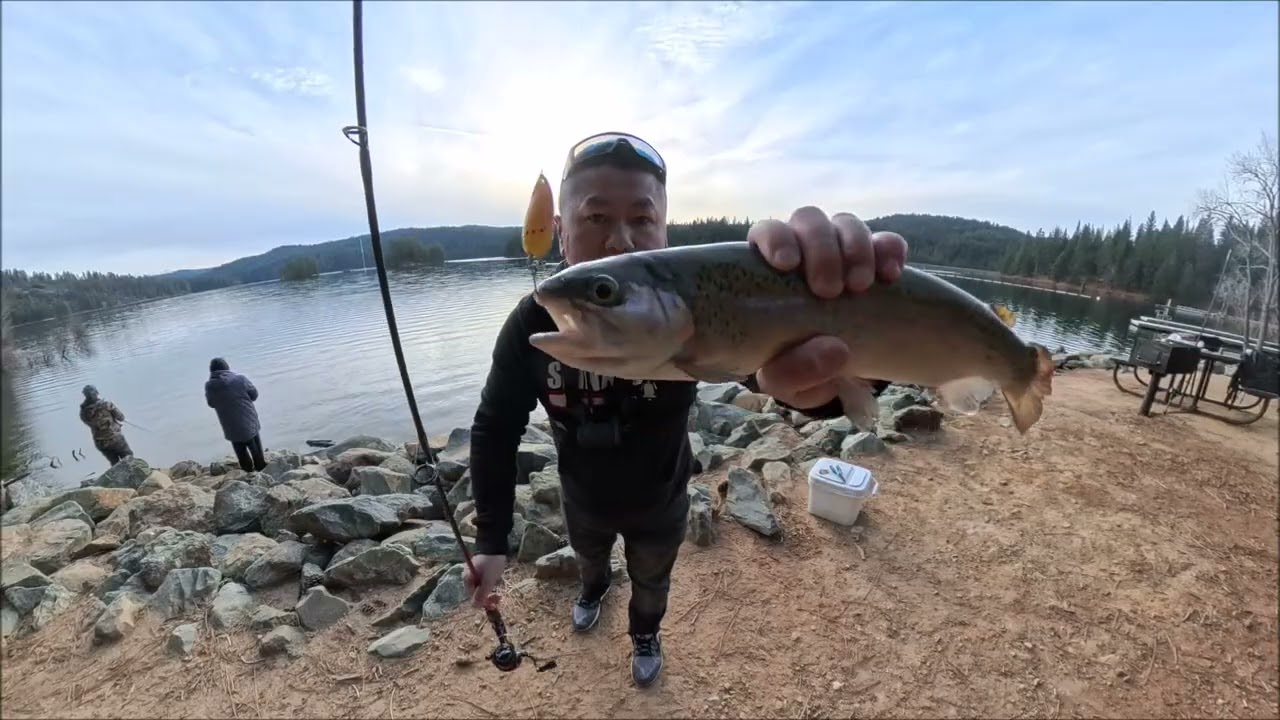 Jenkinson Lake trout fishing with spoons!