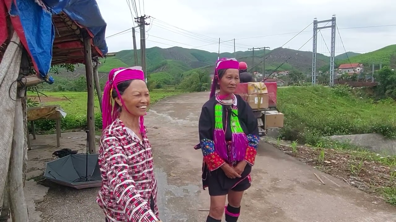 Rằm 15 Tháng Riêng Bà Năm Và Trương Thanh Cùng Các Cô Hát Tại Cầu Treo Nà Lộc tập 3