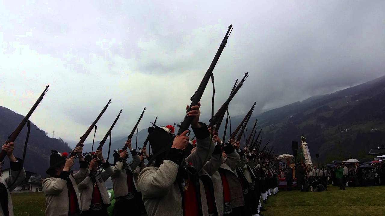 Ehrensalve Landeshauptmann Gauderfest 01. Mai 2016 Schützenkompanie Zell am Ziller