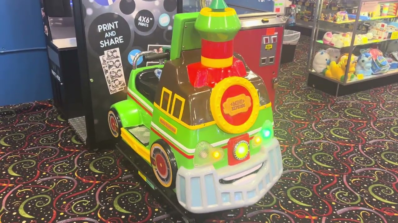 Universal Space 2010s Mini Express kiddie ride (No Screen) (Now Closed)