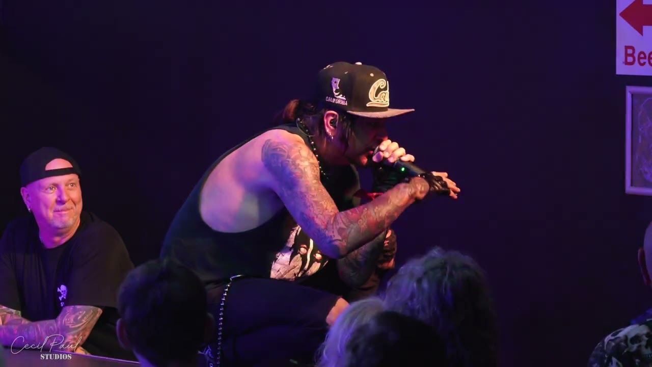 Kickin Valentina - On My Side - Live in the Uk