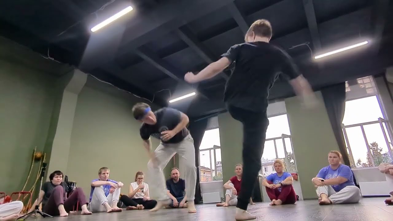 Joga com Vampirinho e Obelix. Roda de capoeira. 29.07.2025