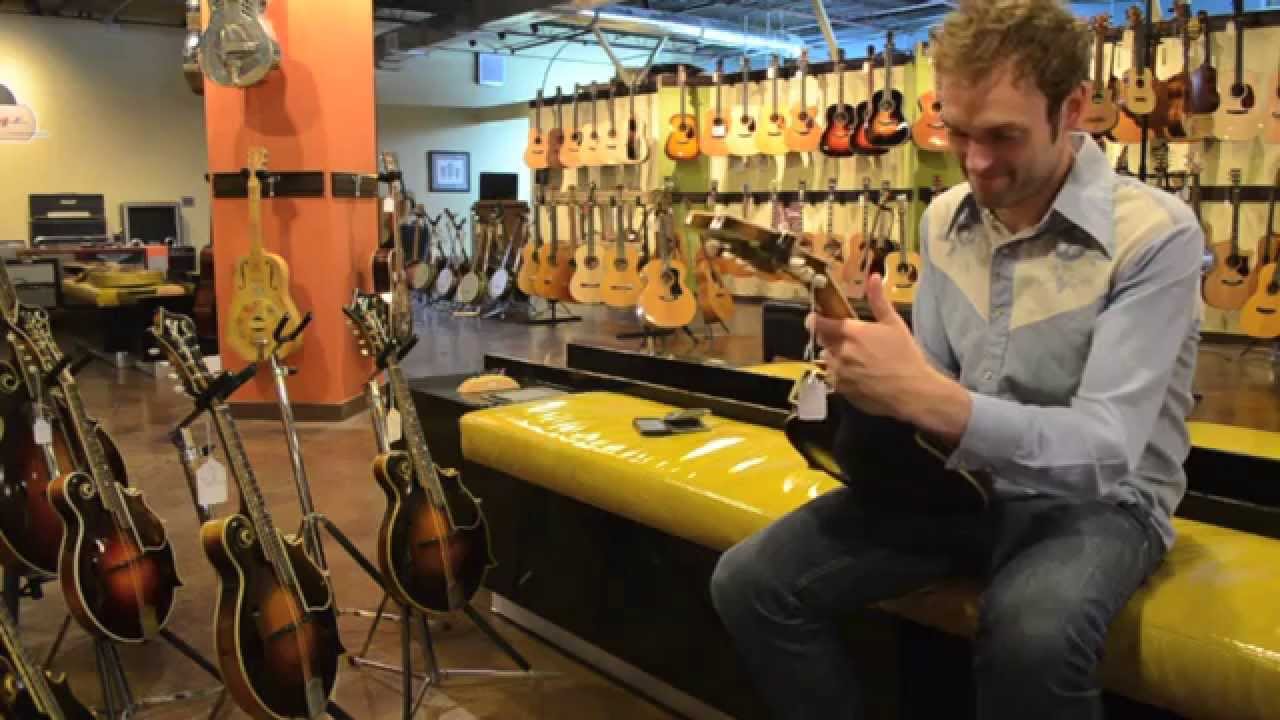 Carter Vintage Guitars - Chris Thile - 1924 Loar-Signed Gibson H-5 Mandola