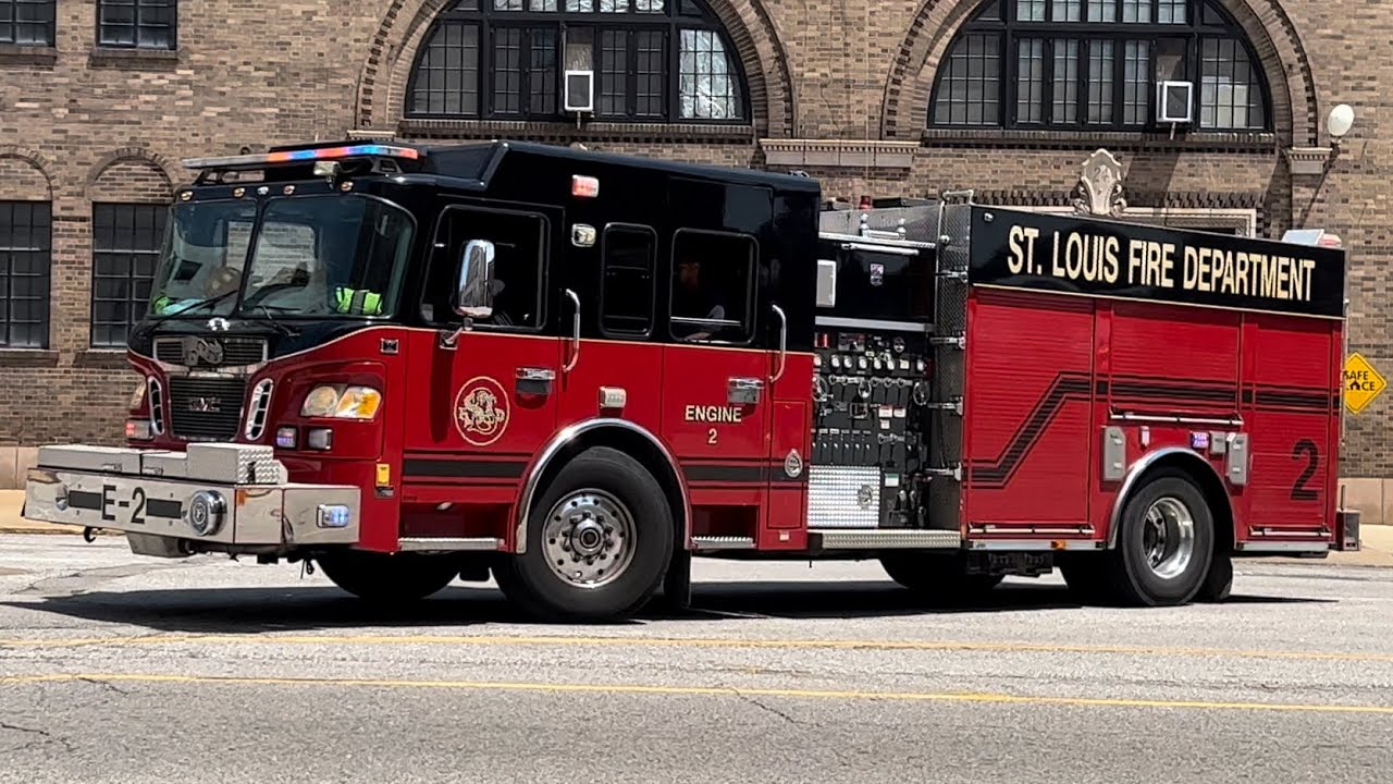 St. Louis Fire Department Engine 2 + Hook & Ladder 2 Responding from Quarters