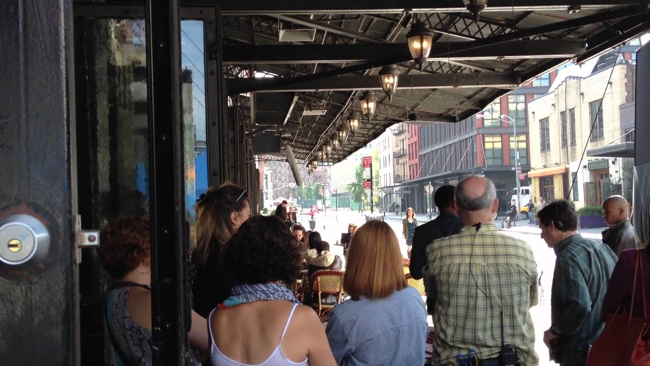 Behind-the-Scenes: Lucy Liu filming 