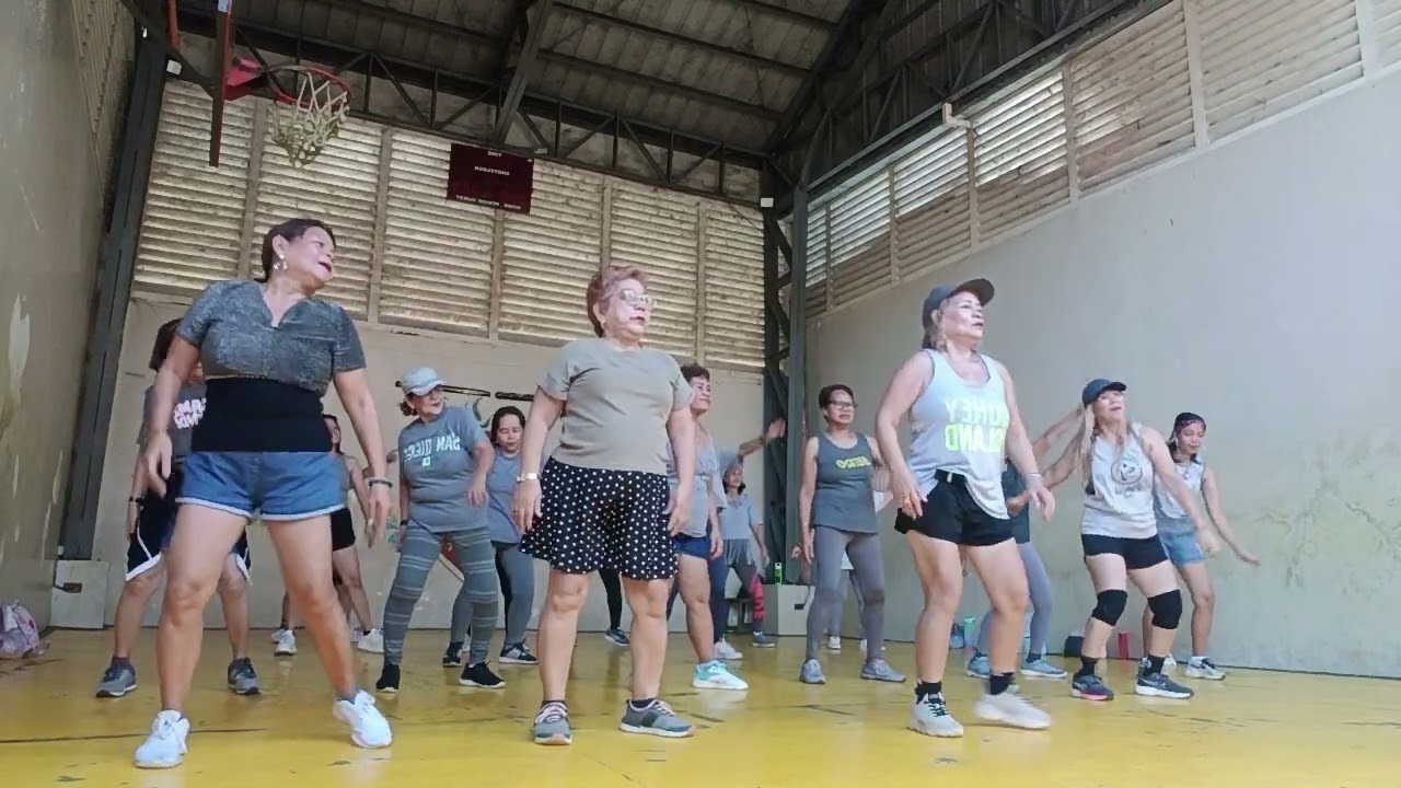 Zumbaholic mommies ❤️