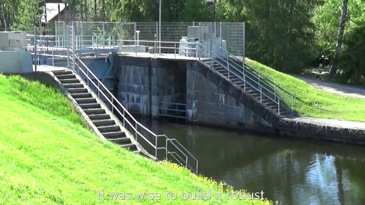 Sunny boating at Kerkonkoski Canal in Rautalampi