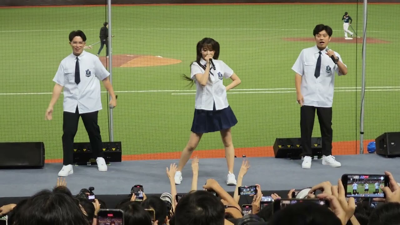 李珠珢 中場表演 青春修煉手冊 feat.阿崔&布萊恩