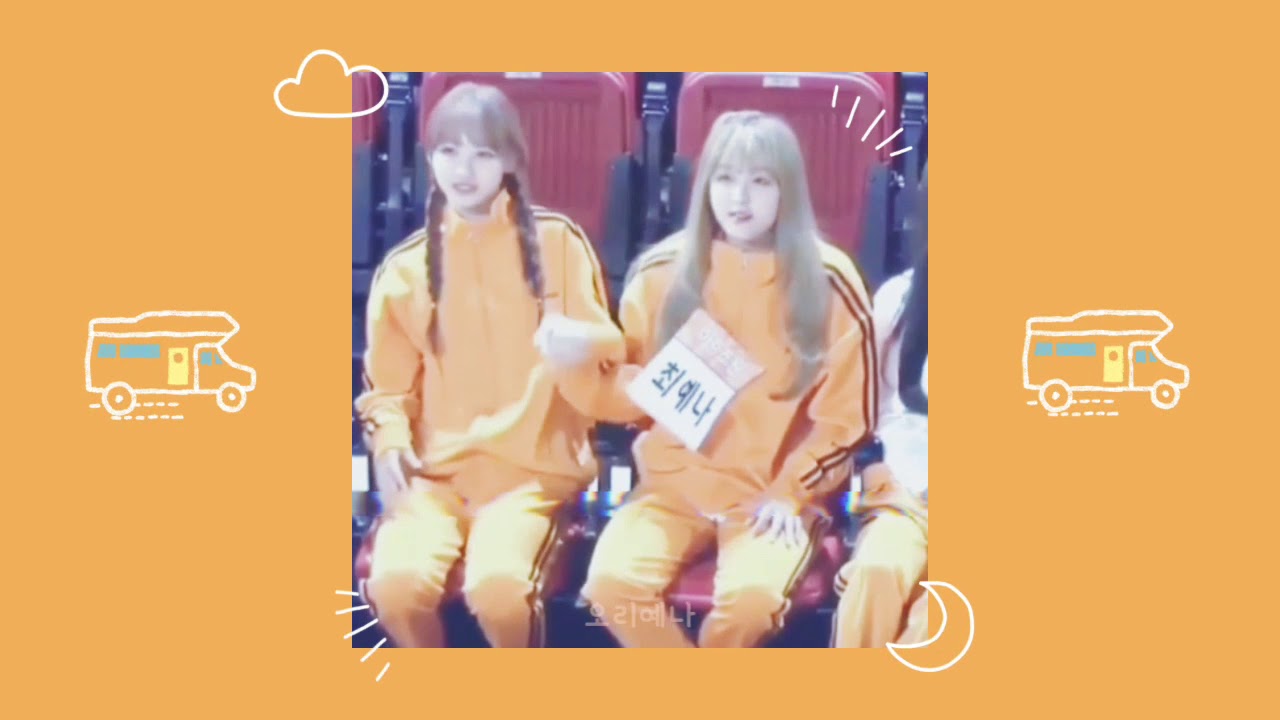 ssamyen smoothly holding each other's hands