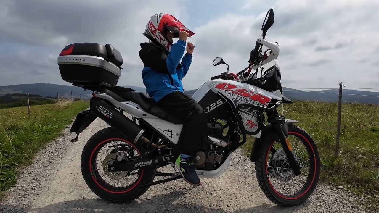 Wycieczka z synem motocyklem UM DSR ADVENTURE 125 (Malaguti Dune X) na G&oacute;rę Desznicką - Besid Niski.