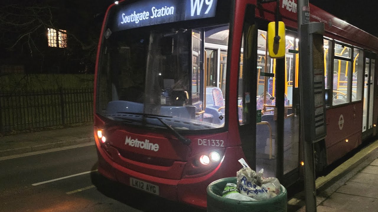 Decent Driver: Metroline ADL Enviro 200 DE1332 LK12 AYG Route W9