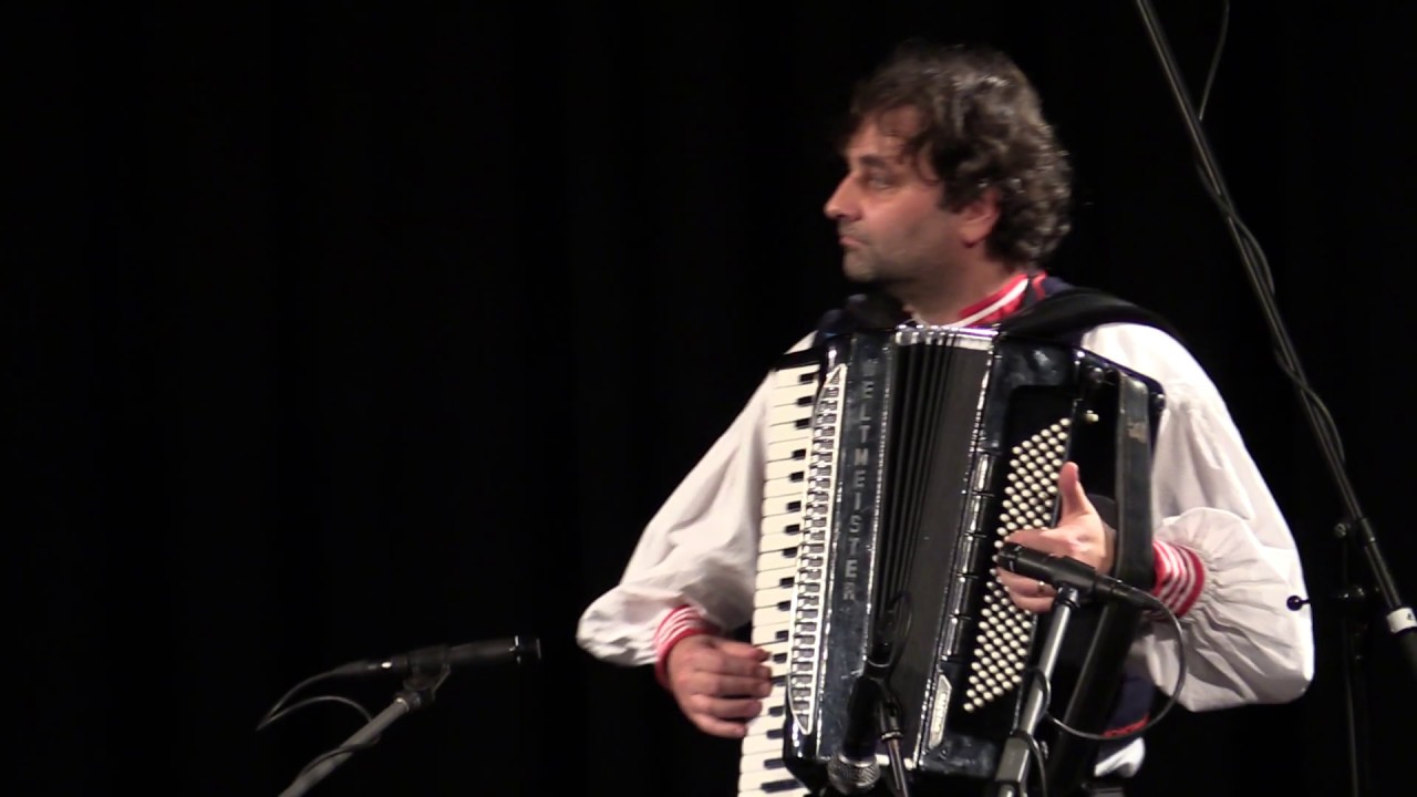 PRAHA-35. SETKÁNÍ LIDOVÝCH MUZIK (rusínská pěvecká skupina Kantar z Prahy)